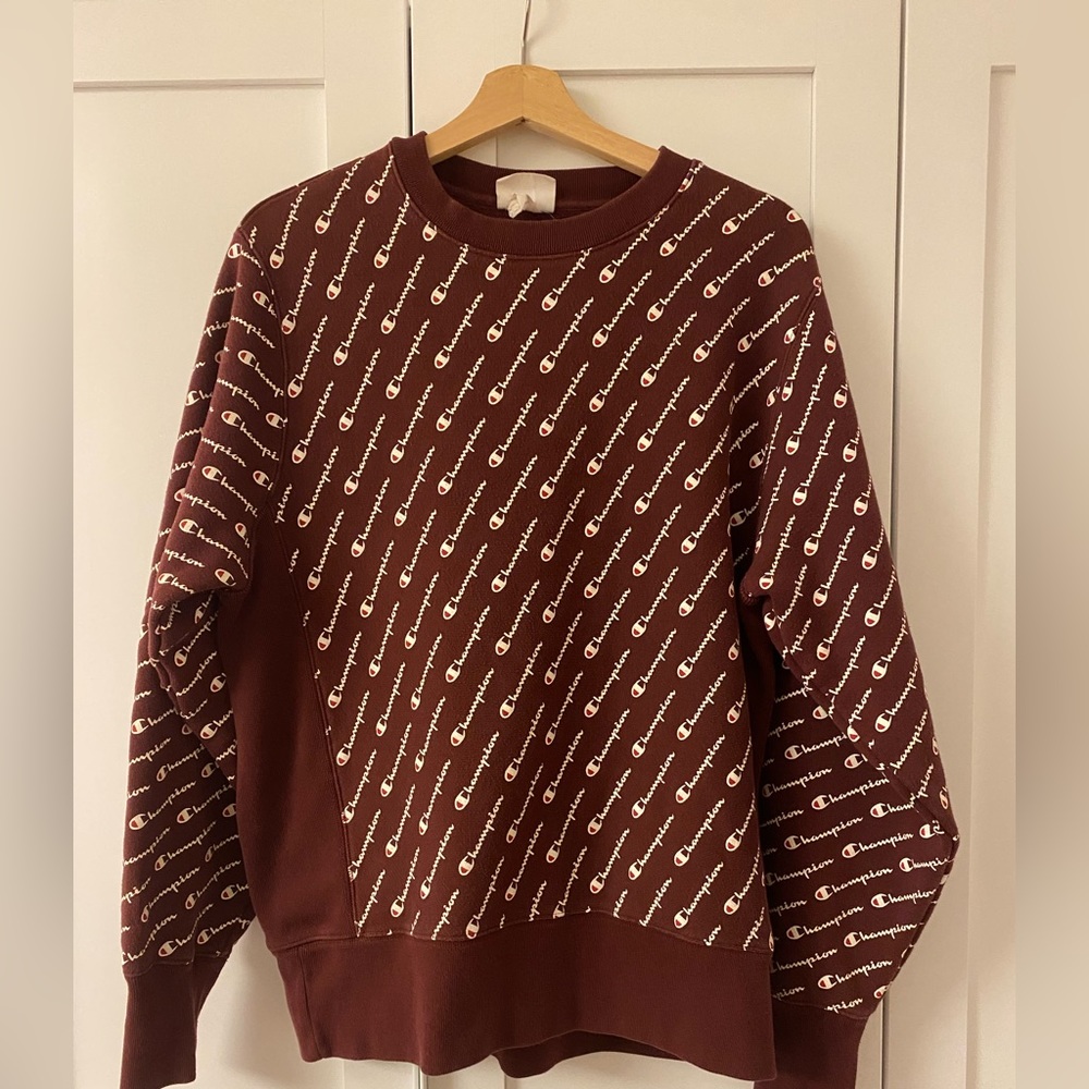 Champion Rare Men’s Burgundy Reverse Crew Neck Sweatshirt Design, Size Medium